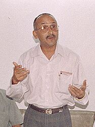 KP Oli UML Parliamentary Party Meeting 1996 (cropped)