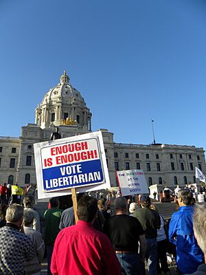 Libertarian at the Tea Party tax day protest 2010 (4526050598)