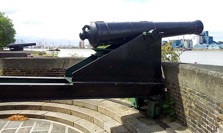 London, Woolwich Dockyard, Thames Path 06