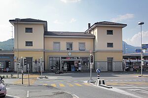 Mendrisio staz ferr lato strada