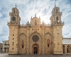 Mondoñedo Cathedral 2023 - West Façade.jpg
