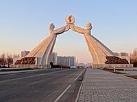 Monument-to-National-Reunification-2014