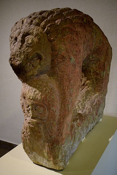 Museo de Albacete. León con cabeza de hombre (s. III a.C.).jpg