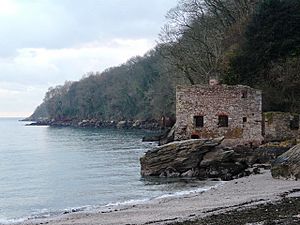 Old bathing house, Elberry Cove - geograph.org.uk - 1071855