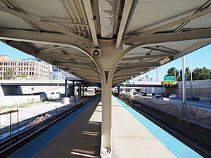 Platform at UIC-Halsted, looking east