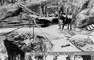 StateLibQld 2 163283 Finney's Hill United Silver Mine at Indooroopilly, Brisbane, 1921