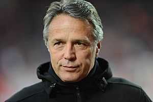 Union-Trainer Uwe Neuhaus vor Anpfiff (10315274593)