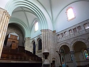 Urkiola - Santuario, interior 13