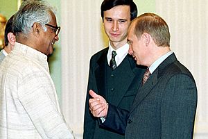Vladimir Putin with George Fernades-1