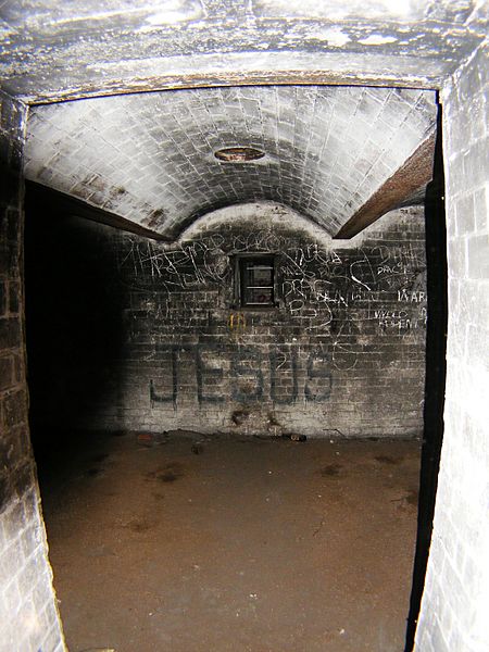 WWIIBunkA-HENRYHEAD0110