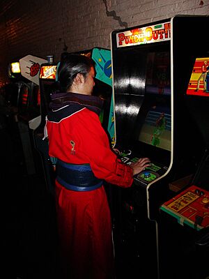 Auron from Final Fantasy X playing Punch-Out