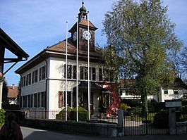 The town hall of Avully