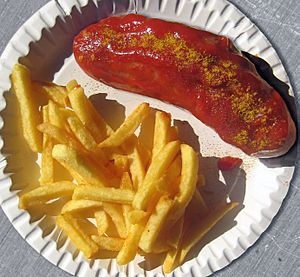 Currywurst & Pommes frites