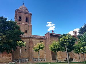Iglesia de San Miguel, Mazuecos de Valdeginate 03.jpg