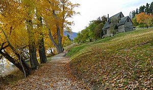 Lake Hayes Walkway. Queenstown NZ (25966818254)
