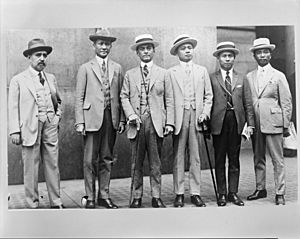 Manuel Luis Quezon, (center), with representatives from the Philippine Independence Mission