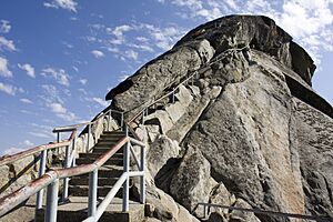 Moro Rock -steps-9Sept2008