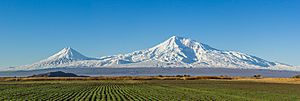 Mount Ararat and the Araratian plain (cropped)