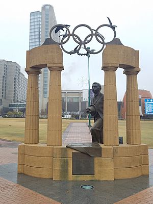 Pierre de Coubertin statue, Atlanta 3