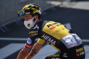 Primoz Roglic abans de la sortida de la 5a etapa de La Vuelta 2021 a Tarancon