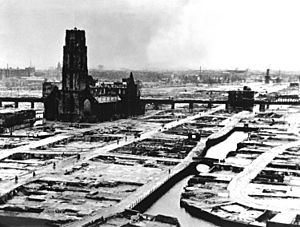 Rotterdam, Laurenskerk, na bombardement van mei 1940