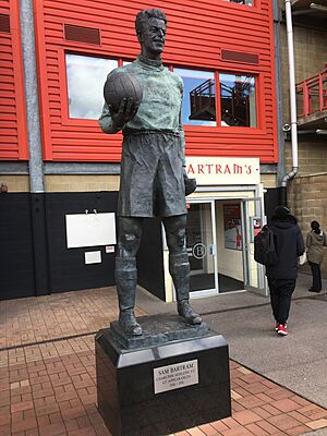 Sam Bartram Statue