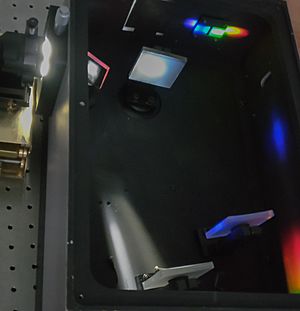 Simple grating spectrometer inside