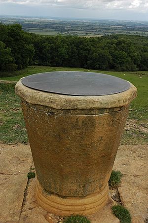 Toposcope on Dover's Hill - geograph.org.uk - 879768