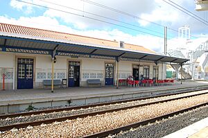 Tunes Railway station , Lisbon