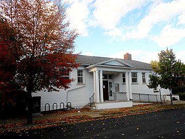 West Pittston Library LuzCp PA