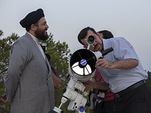استهلال ماه رمضان در شهر قم، عکاس مصطفی معراجی، بلندی های بوستان علوی قم 12