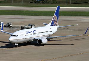 Boeing 737-524, United Airlines (Continental Airlines) JP7185324