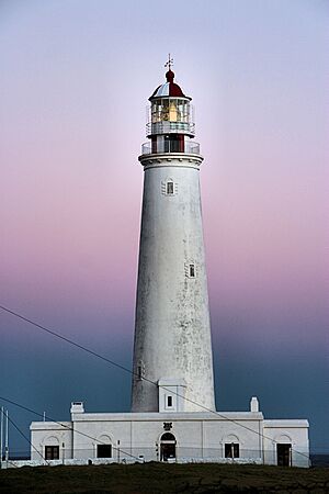 Faro Cabo Santa Maria Anocheciendo