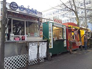 Food carts at SW 10th between Washington and Alder (2013)