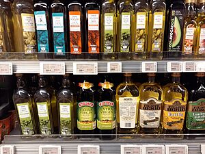HK 西環 Sai Ying Pun supermarket goods Filippo Berio n Borges Olive oil bottles August 2021 SS2