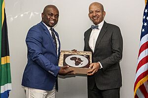 Mayor Solly Msimanga with former US Mayor Anthony Williams
