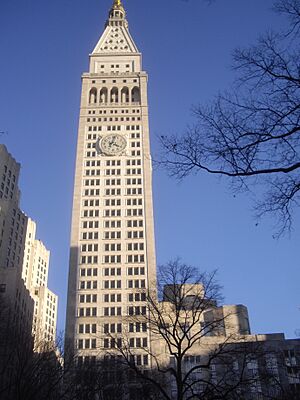Met-life-complex-w-23