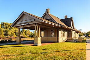 Milwaukee Road Depot (Marinette, Wisconsin) September 2013 02