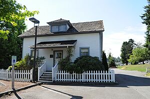 Paul & Bertha Grimm House 01