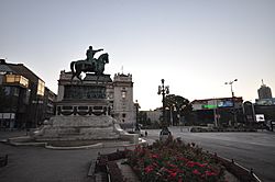 Republic Square and National Theatre behind (13809268703)