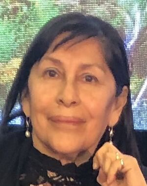 Rosa Galvez au salon des voitures éléctriques de Montréal 2022.jpg