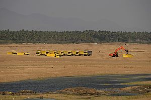 Sand mining in Kaveri River2 JEG6328