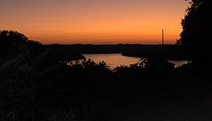 Sunset-center-hill-lake-tn1