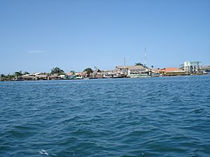 The harbor of Ustupo