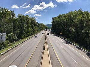 2022-09-01 11 41 53 View east along U.S. Route 422 (West Shore Bypass) from the overpass for Buttonwood Street in West Reading, Berks County, Pennsylvania