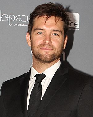 Antony Starr Facts for Kids