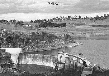 Beardy River Weir (2565775925).jpg