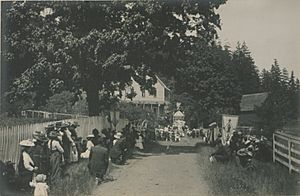 Benediction of the blessed sacrament St Anne's Convent, Quamichan, 1912 (HS85-10-25651)