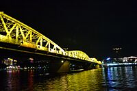 Cầu Trường Tiền về đêm 2011