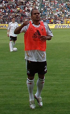 Sammis Reyes - Wikipedia